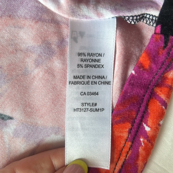 Tropical Floral Print Top - Picture 4 of 6